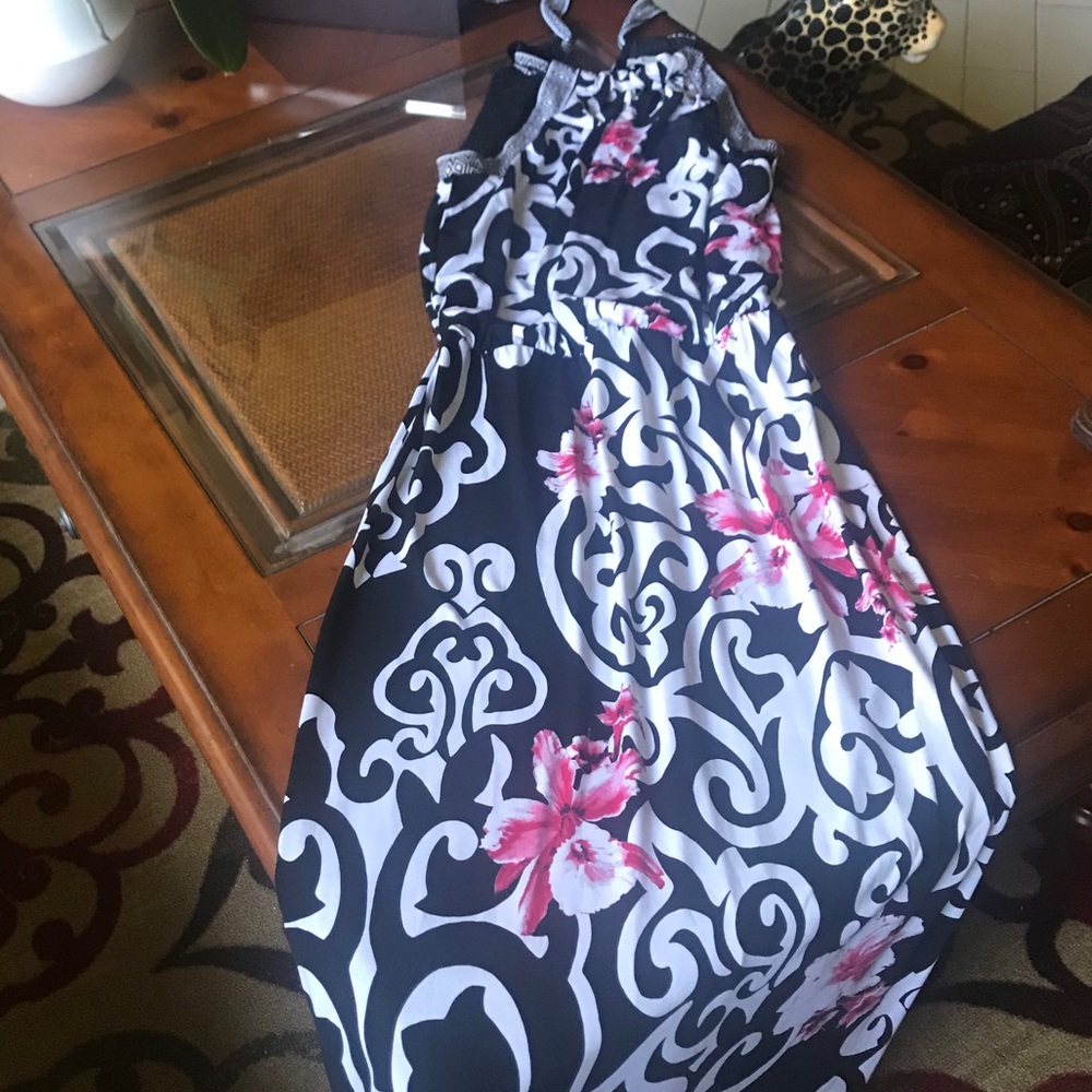 Beautiful long dress for day or eve events